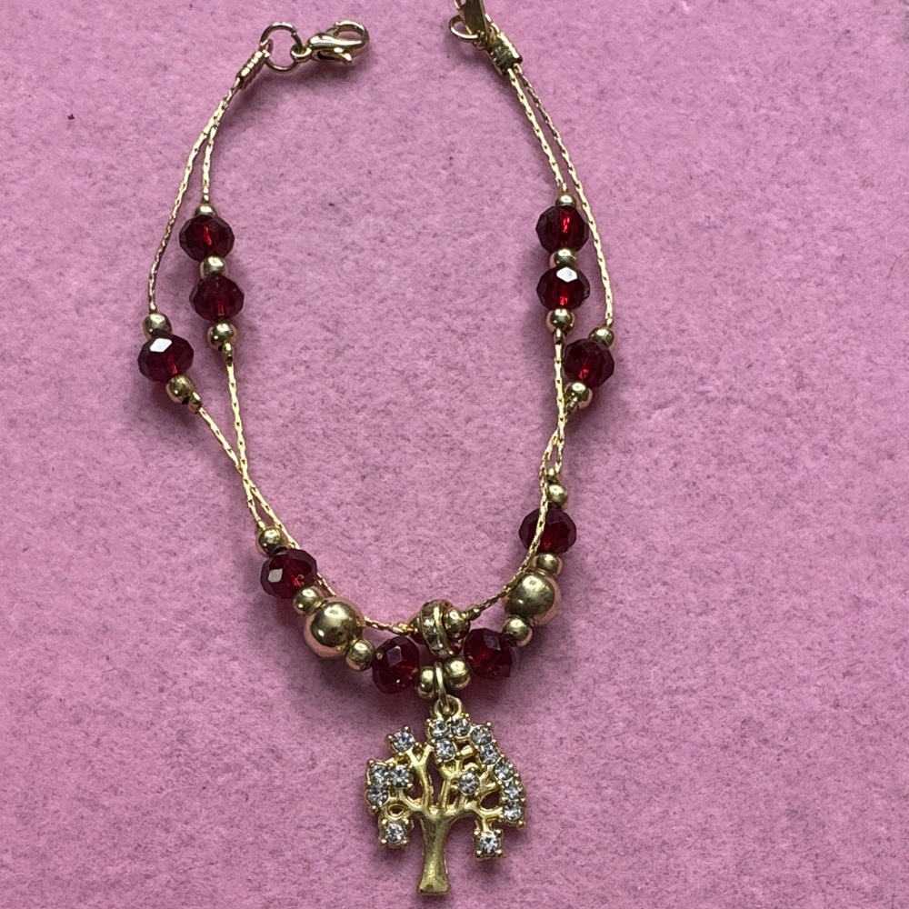 Elegant Gold and Red Beaded Tree Charm Bracelet